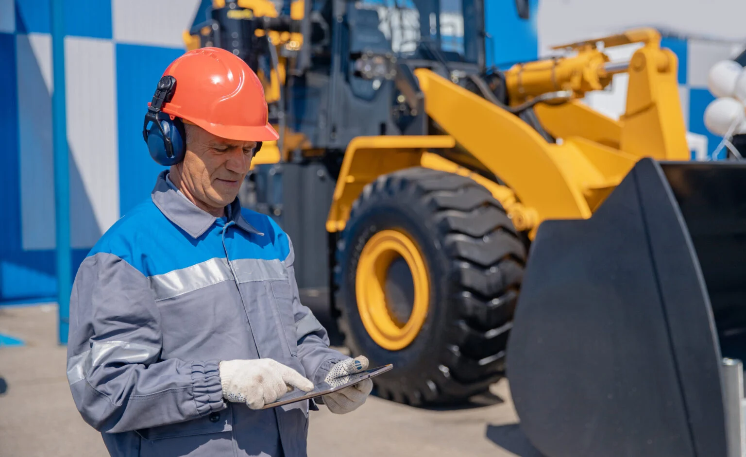 Asset Management software tracking dashboard for construction and industrial equipment